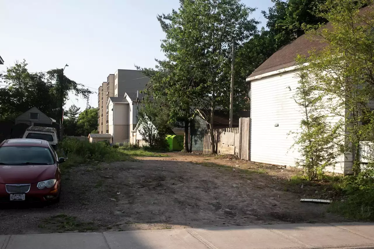 One-dollar sale of vacant lot to Habitat for Humanity approved