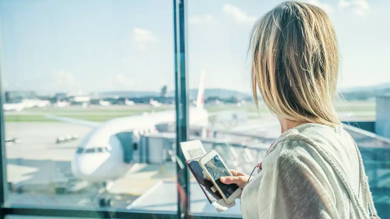 Studentin fliegt zu ihrer Praktikumsstelle – und spart dabei noch viel Geld