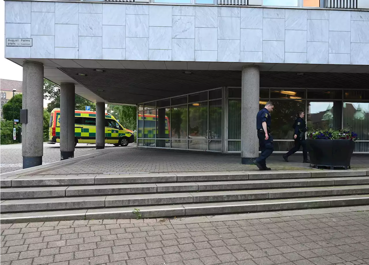 Misstänkt misshandel vid Stadshuset – politiker söks