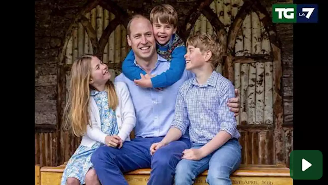 Il tenero scatto del principe William con i figli per la festa del papà