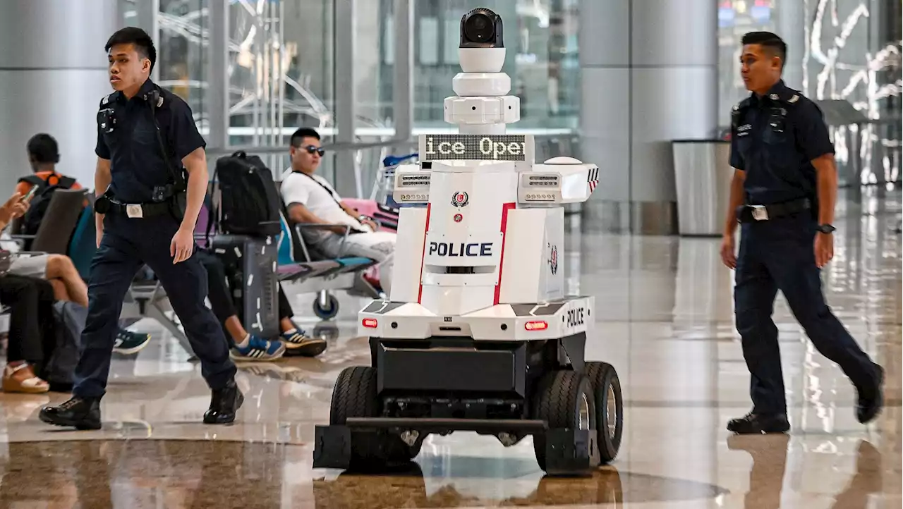 Fears about Singapore’s airport ‘robo-cops’ need to be addressed, says expert