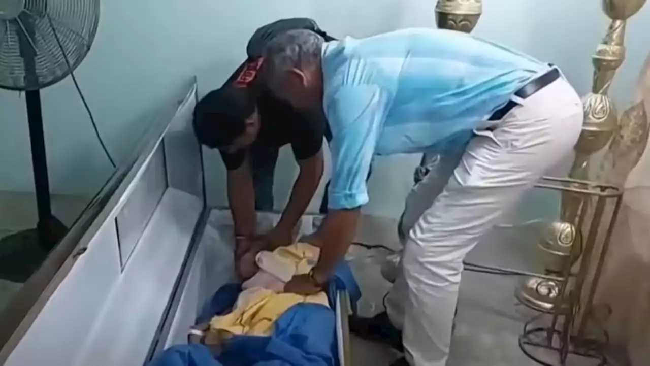 Ecuadoran woman who woke up during wake is really dead now