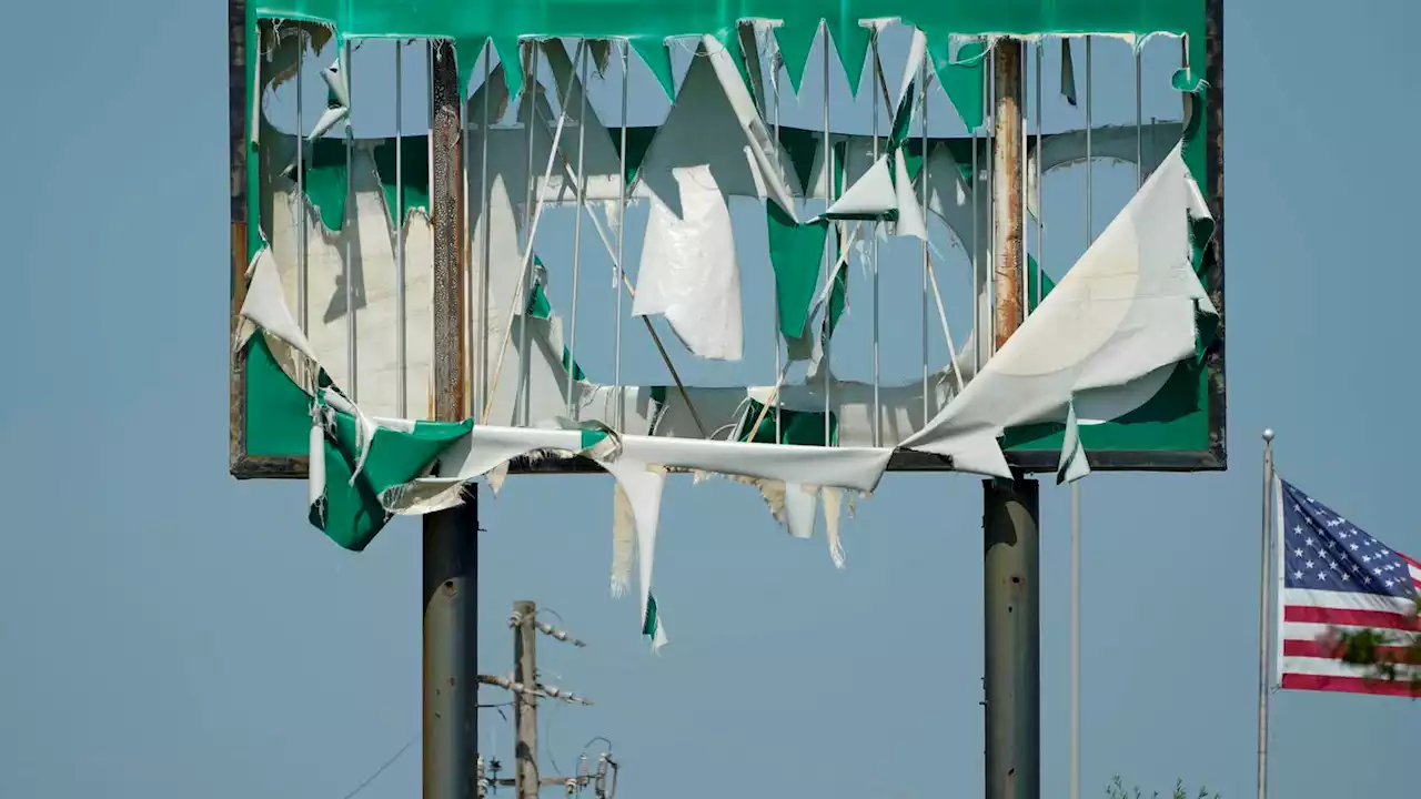 1 dead, nearly 2 dozen injured after multiple tornadoes sweep through Mississippi