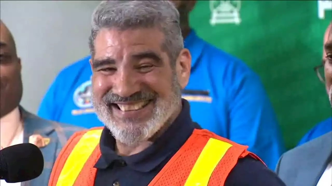 Transit worker honored after rescuing man shoved onto subway tracks in Brooklyn