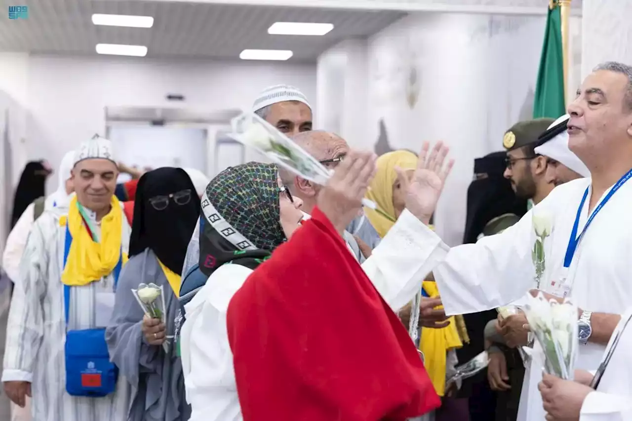 جريدة الرياض | وصول أولى رحلات المستفيدين من مبادرةطريق مكة من مملكة المغرب