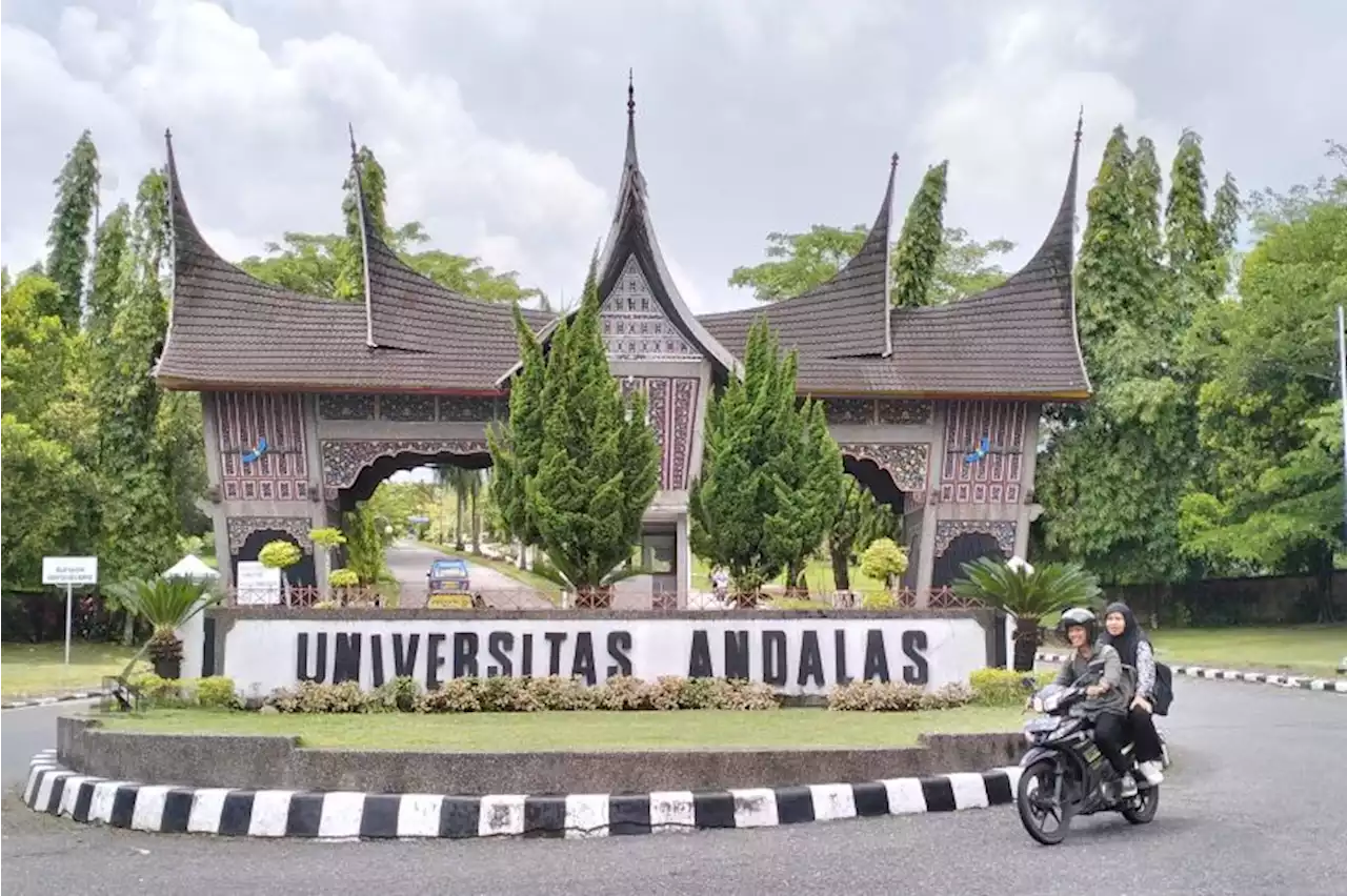 Calon haji Universitas Andalas dilepas Rektor menuju Tanah Suci