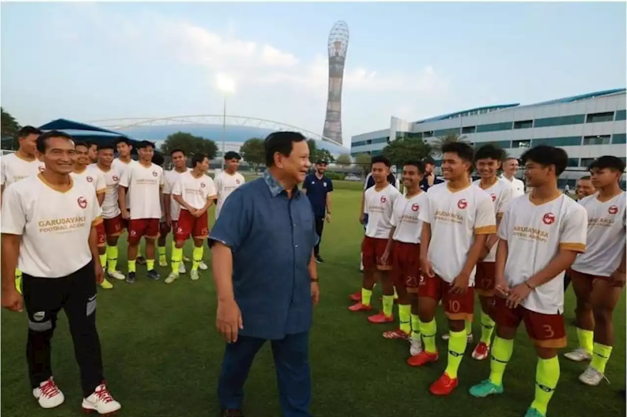 Prabowo sambangi para pemain Garudayaksa-Persib di Aspire Academy