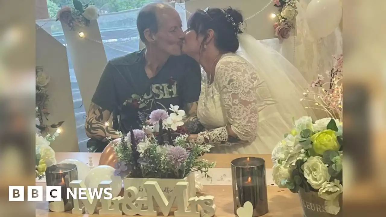 Cancer patient marries partner at Royal Derby Hospital