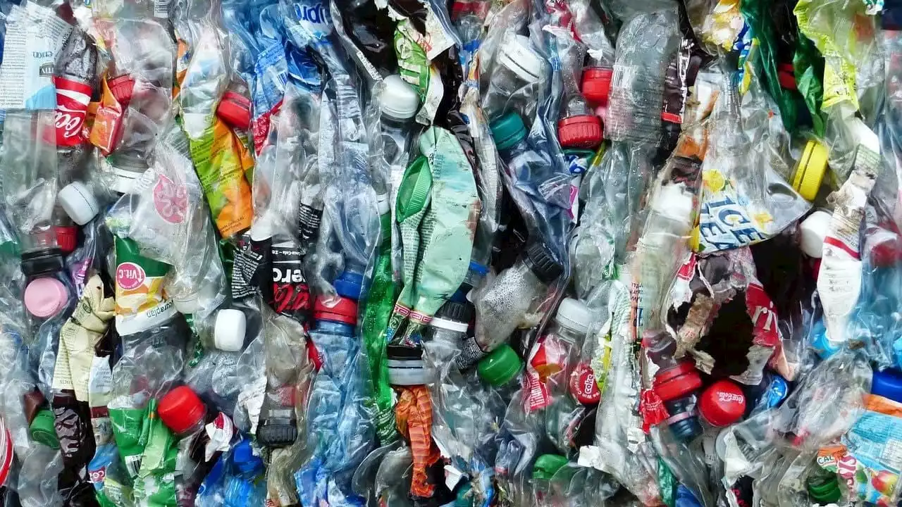 Traité plastique: la France espère des progrès après des débuts 'laborieux'