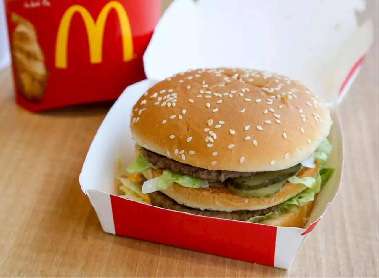 The 10 Most Iconic Fast-Food Burgers of All Time