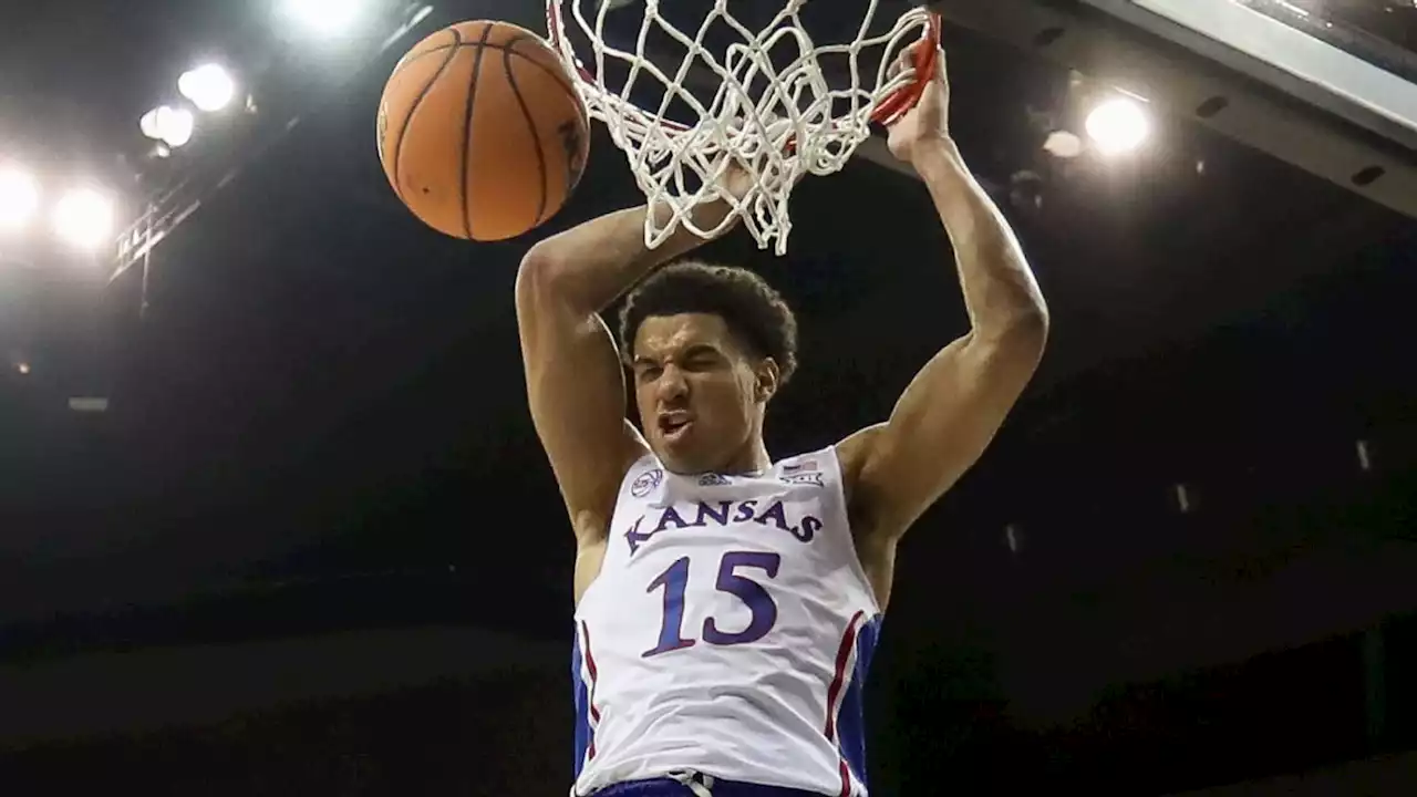 WTE Top 25: Kevin McCullar Jr.'s return edges Kansas over Duke for No. 1