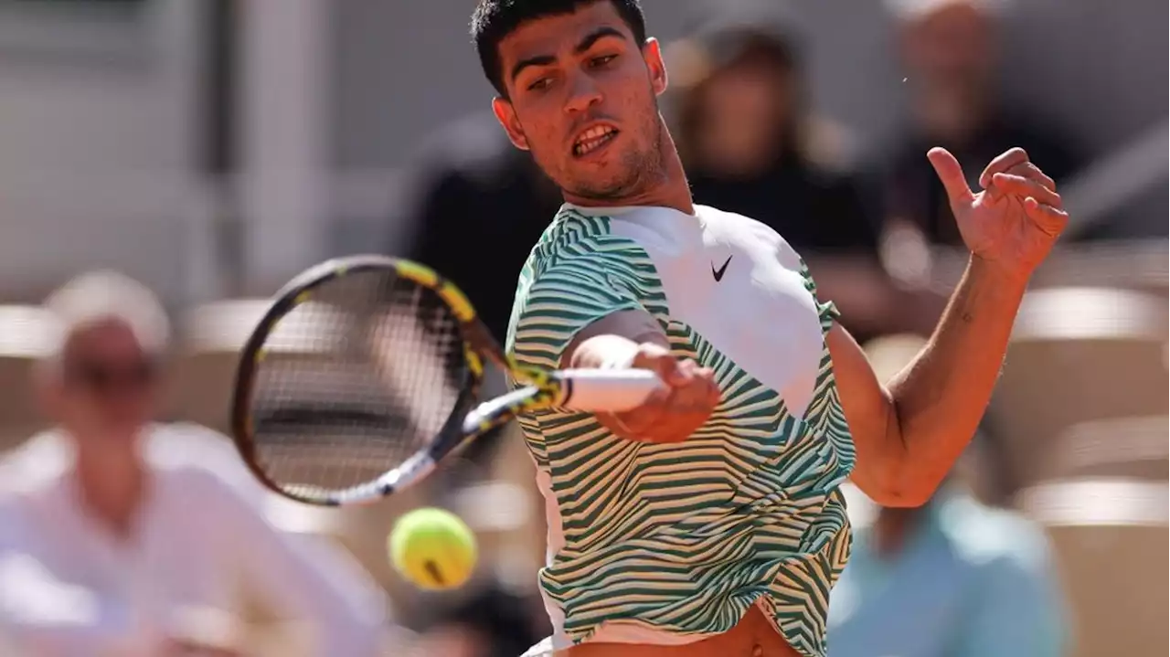 DIRECT. Roland-Garros 2023 : numéro 1 mondial, Carlos Alcaraz défie sa première tête de série, Denis Shapovalov... Suivez la night session