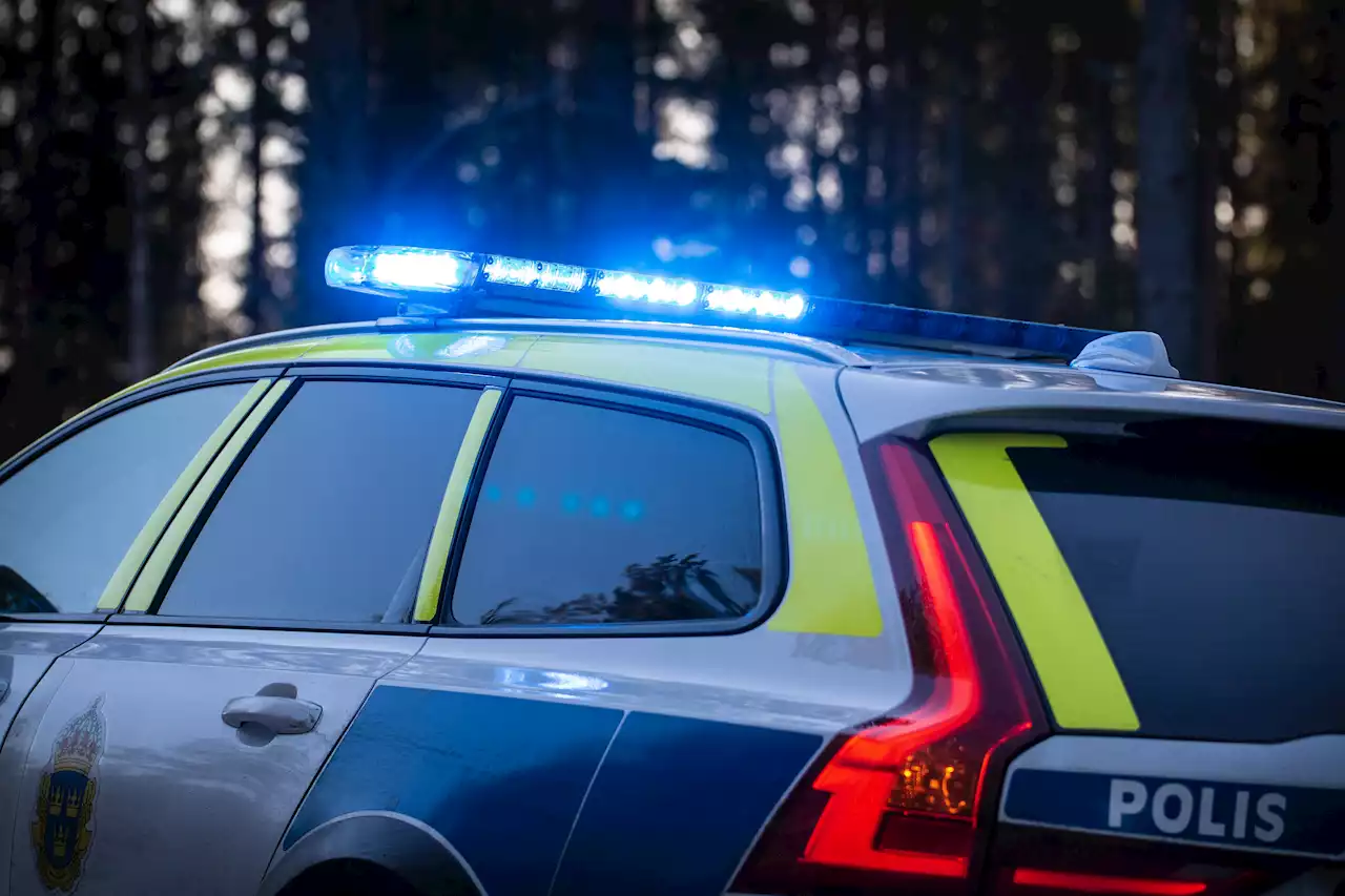 Man i 25-årsåldern flydde från polisen i Sätra