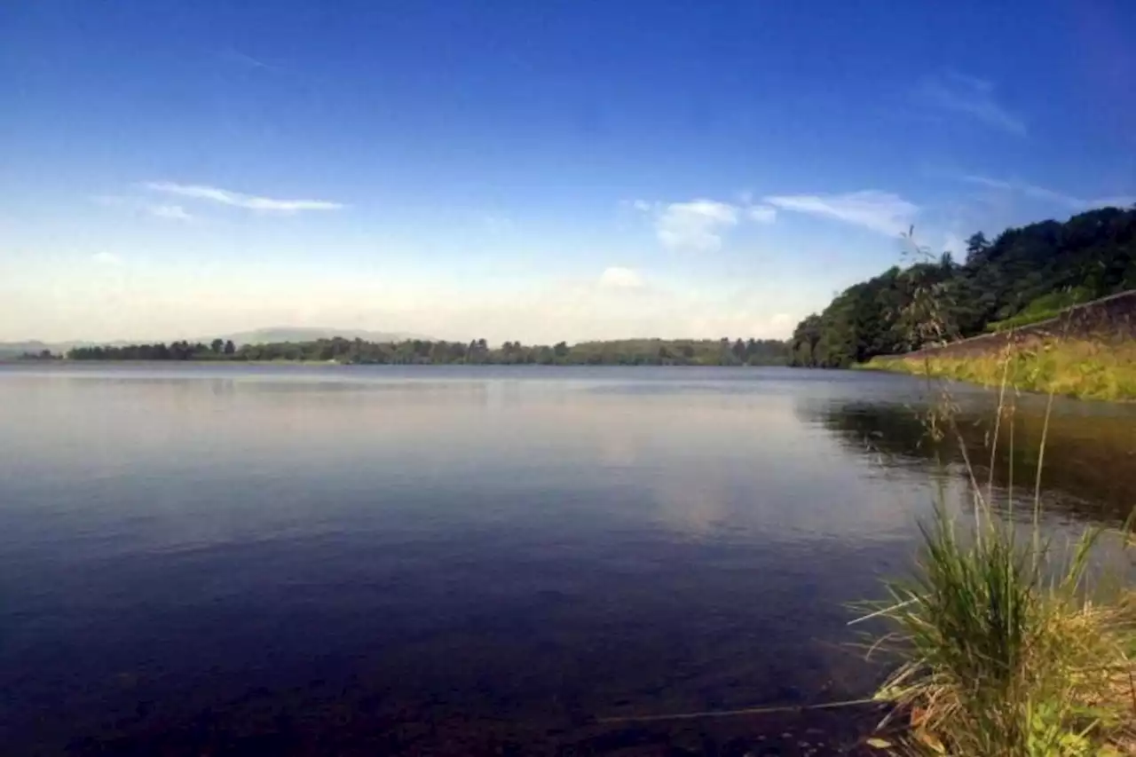 Crowds of youths lighting fires and jumping in reservoirs as warning issued