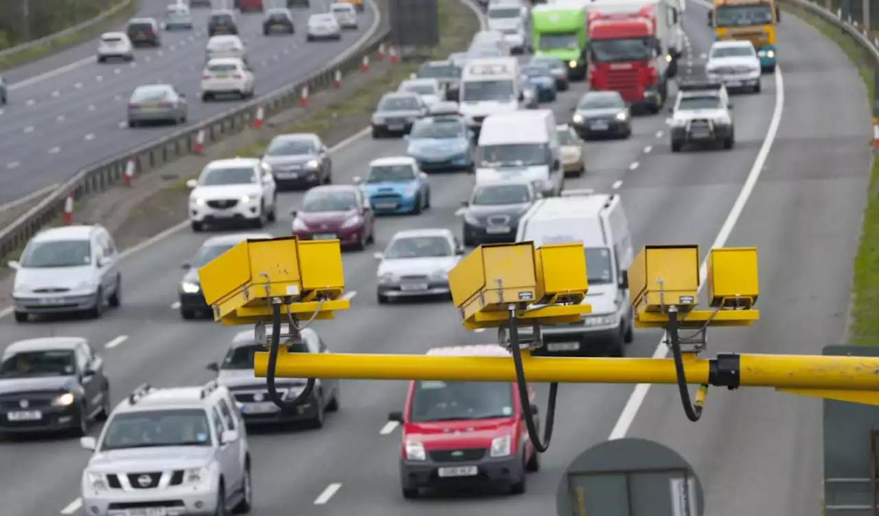 Lower motorway speed limits and Sunday driving ban suggested to tackle oil reliance