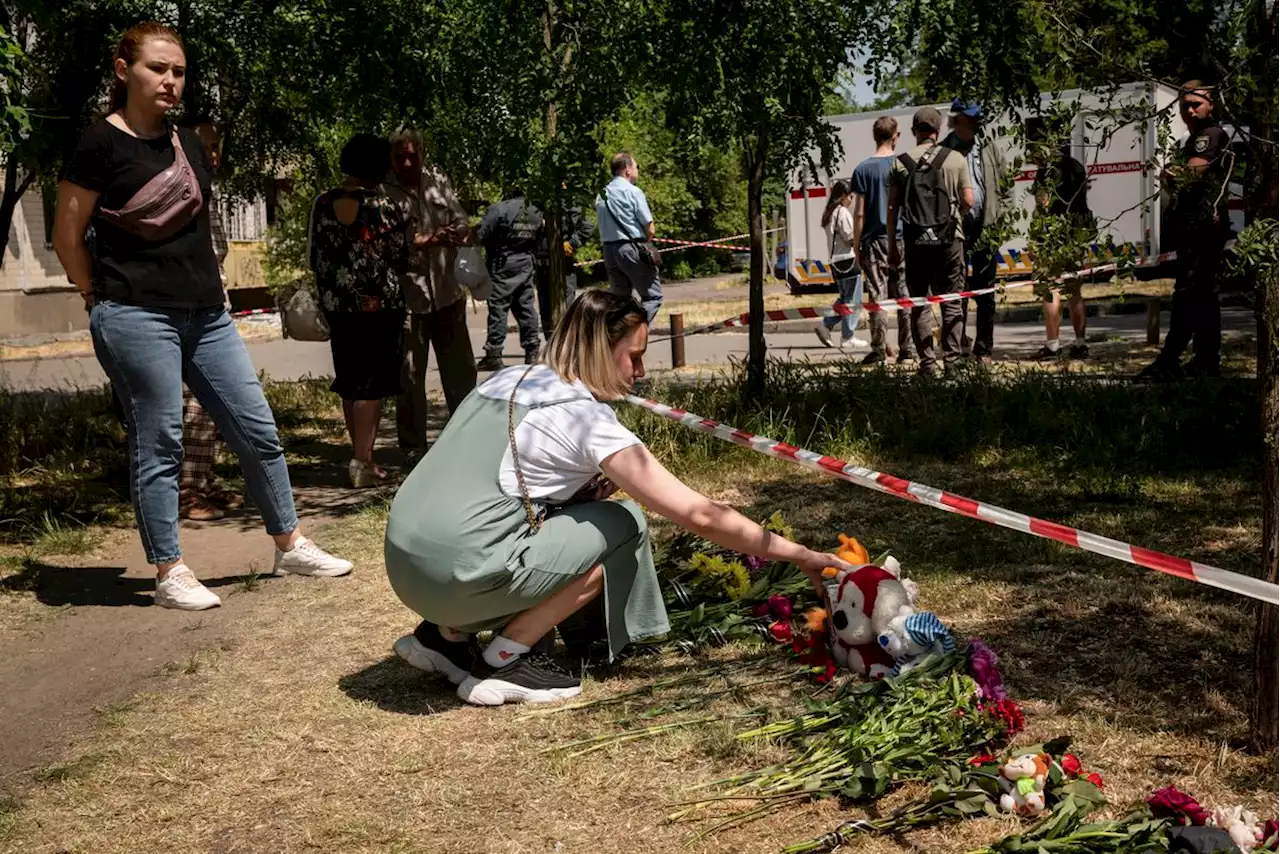 Evening Update: Women, child die in Kyiv missile strike while trying to get into locked shelter