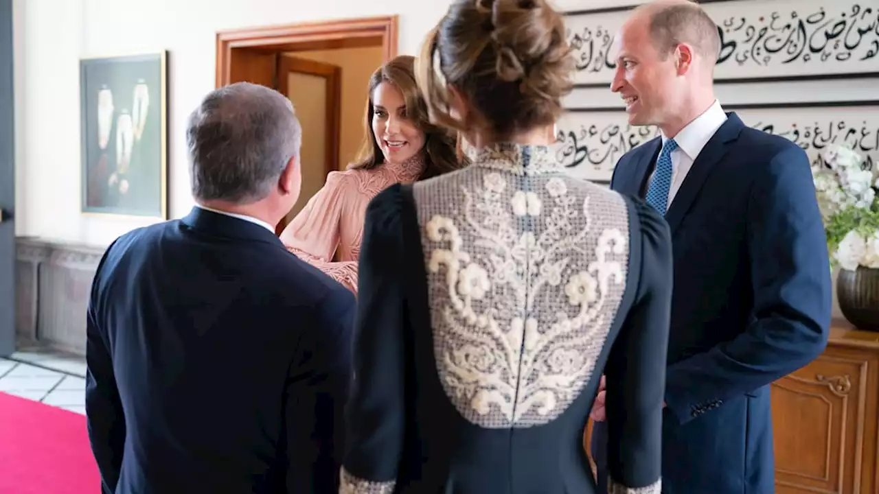 WATCH: Princess Kate curtsies to Queen Rania at Jordan royal wedding