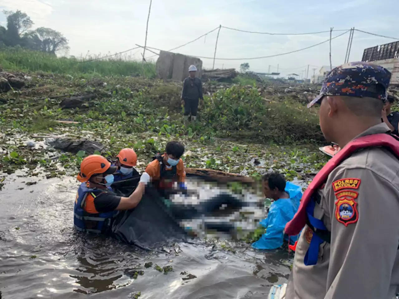 Hanya Temukan Perahunya, Jasad Basran Mengapung