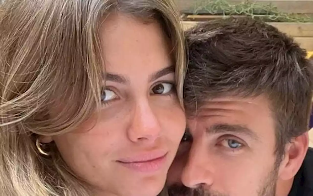 Gerard Piqué e Clara Chía aparecem juntos em passeio pelas ruas de Barcelona