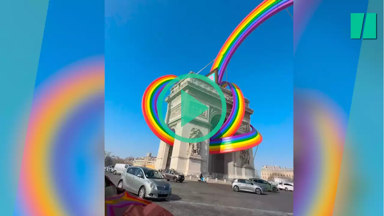 L’arc-en-ciel géant sur l’Arc de triomphe n’existe pas vraiment mais il fait passer un message important