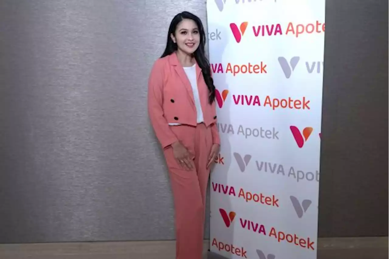 Berawal sebagai Konsumen, Sandra Dewi Didaulat Jadi Duta Vita Apotek