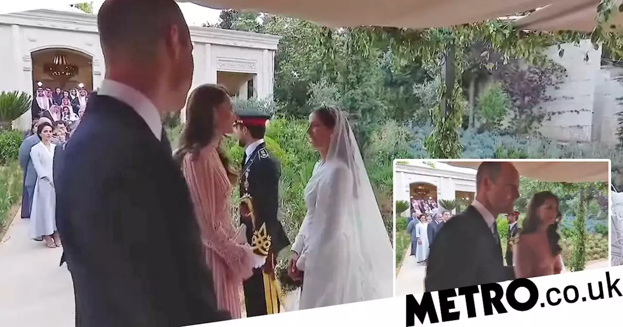 Prince William awkwardly left hanging while Kate chats to bride at royal wedding