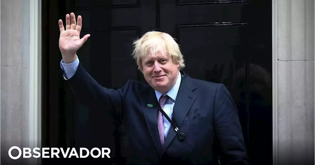 Covid-19: Boris Johnson revela conversas do WhatsApp e desafia Rishi Sunak a fazer o mesmo