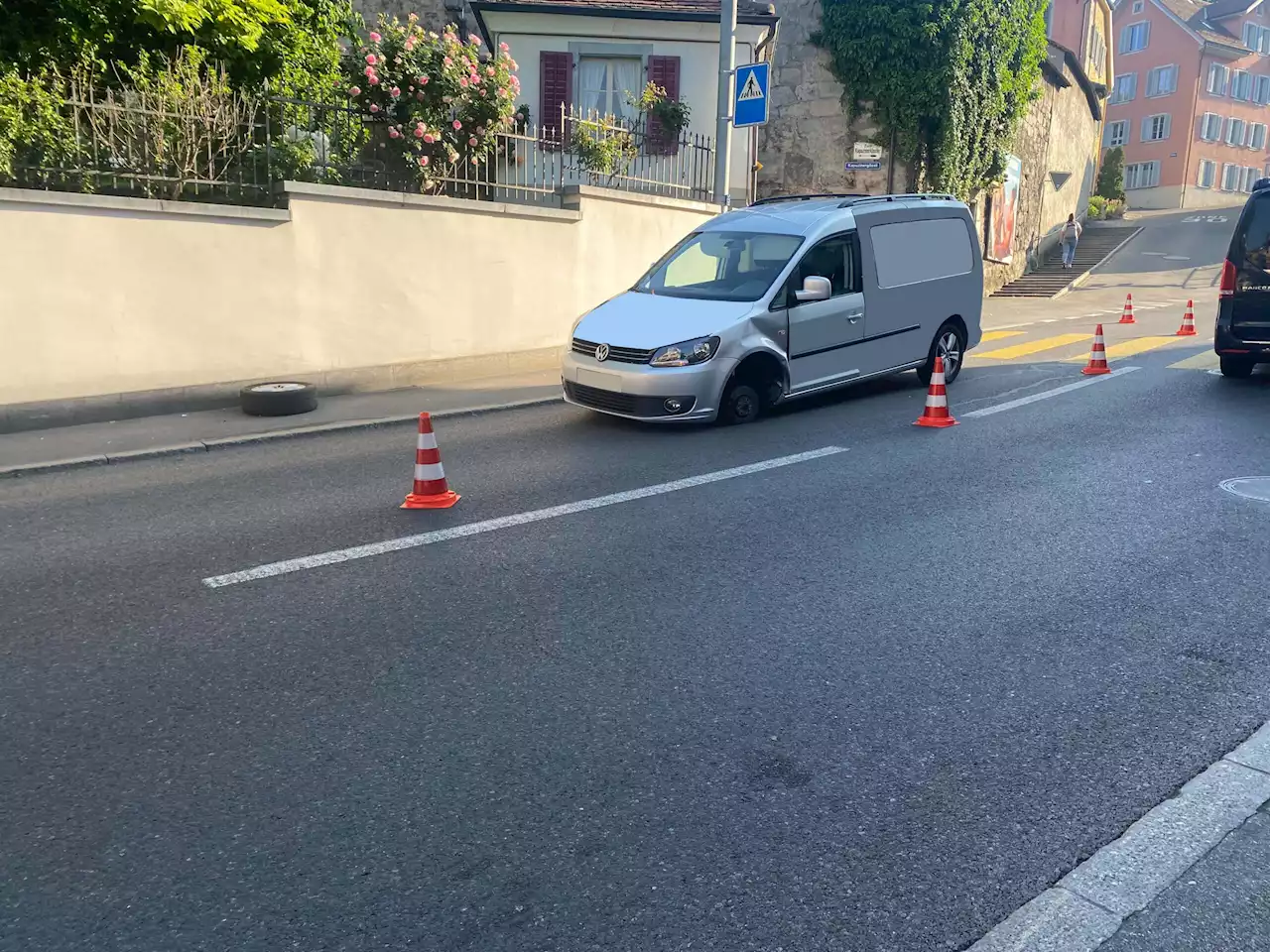 Stadt Zug ZG: Vorderrad macht sich selbständig