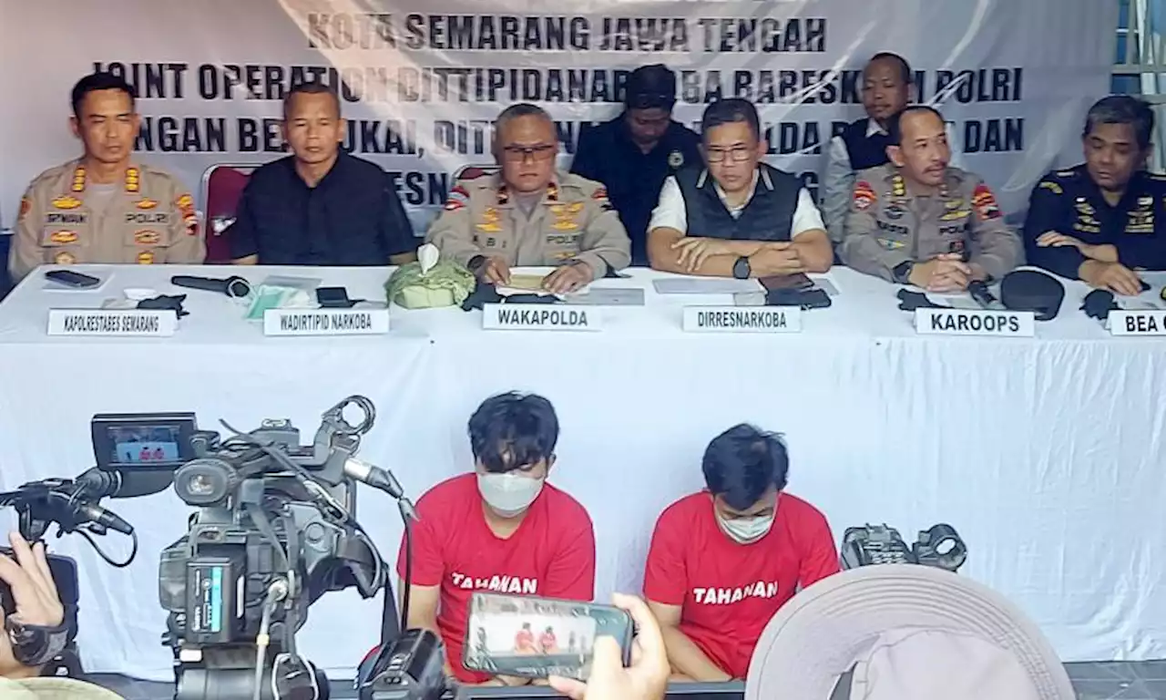 Polisi Ungkap Peran Dua Tersangka yang Ditangkap di Pabrik Ekstasi Semarang |Republika Online