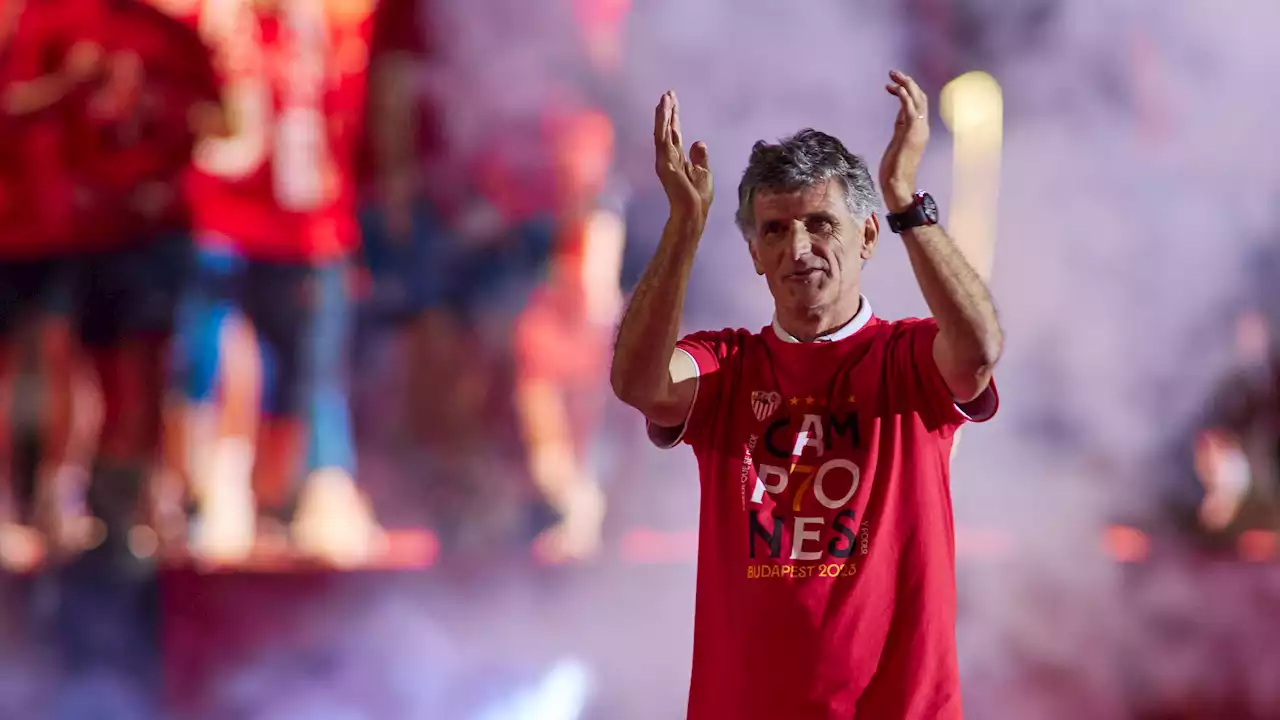 El Sevilla culmina la celebración de la Europa League renovando a Mendilibar