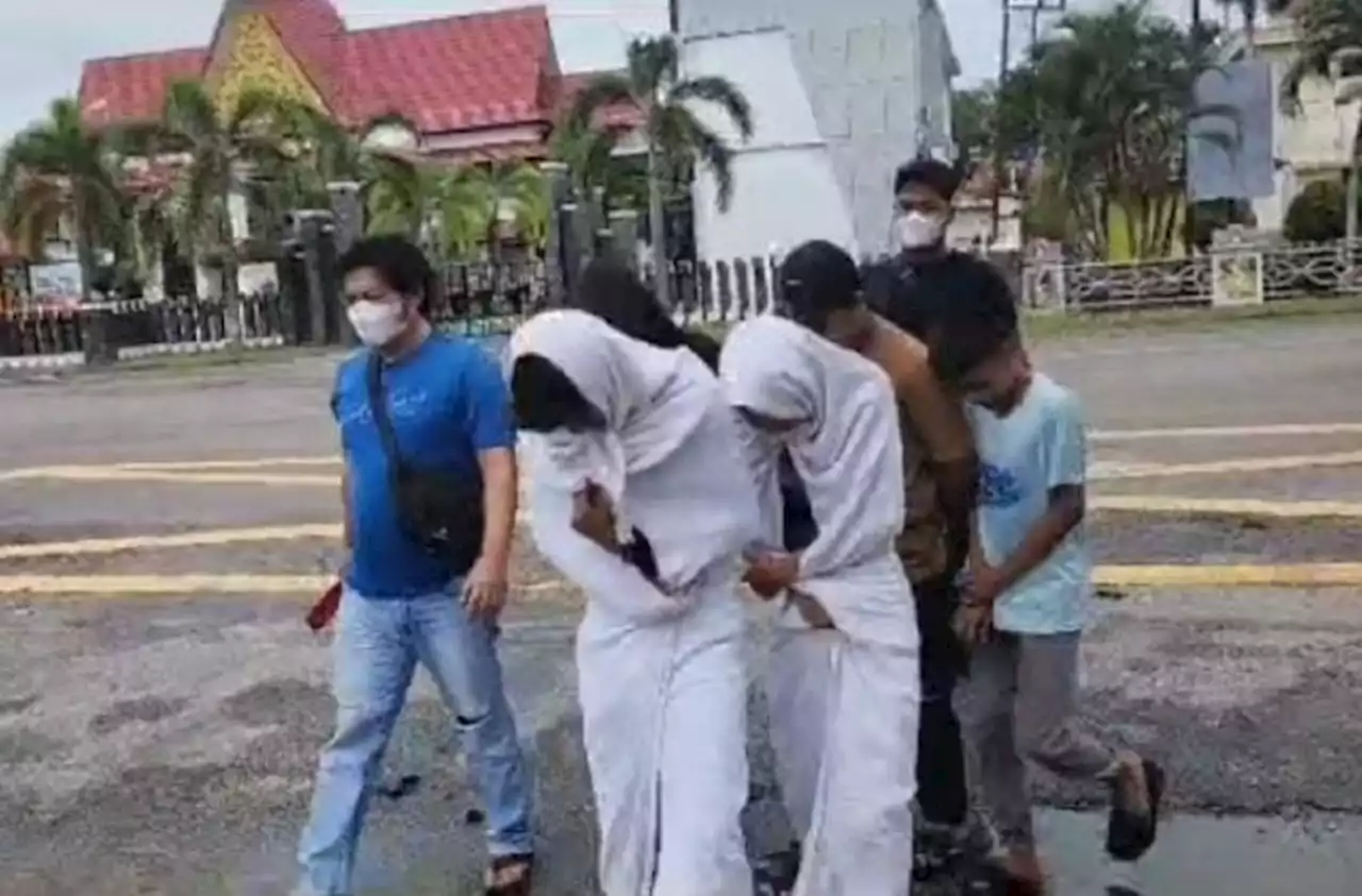 Kena Batunya, 5 Pocong Gentayangan di Bengkalis Ditangkap Polisi