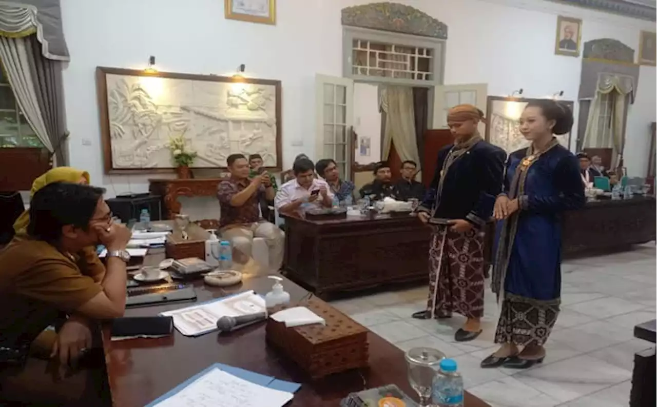 Gandeng Pegiat Sejarah, Pemkab Madiun Gali Potensi Pakaian Adat dan Khas