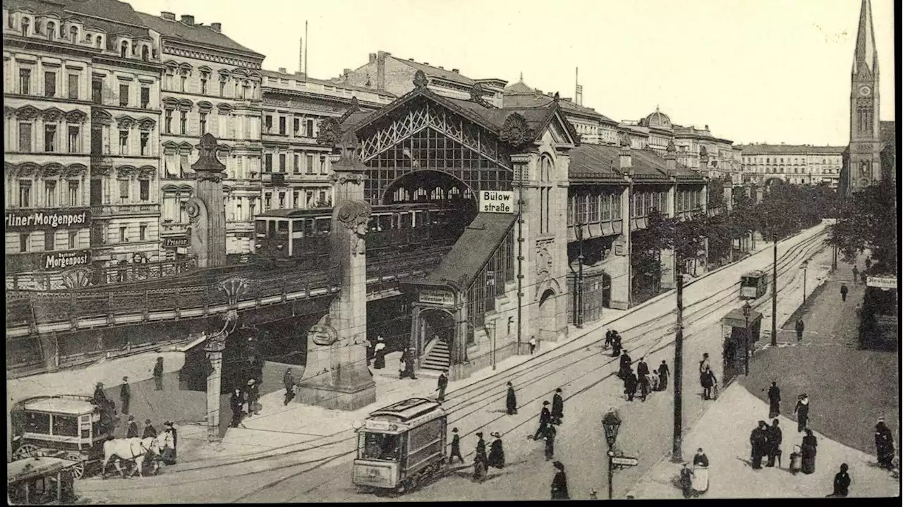 Erfolgreiche Suche nach einem historischen Toilettenhäuschen: Einzelteile liegen im Berliner Firmenlager