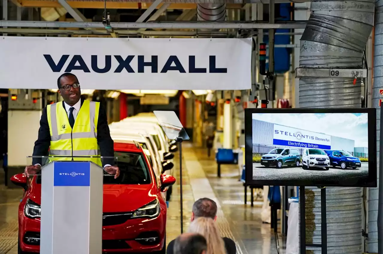 Thousands of jobs at risk in UK car industry after ‘confused and erratic’ Government policies