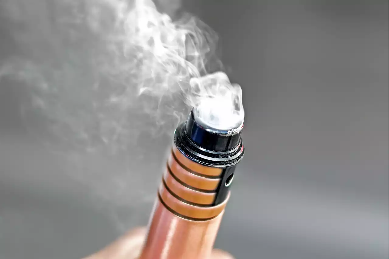 Urgent warning to parents as pupils at two schools in hospital after using vapes