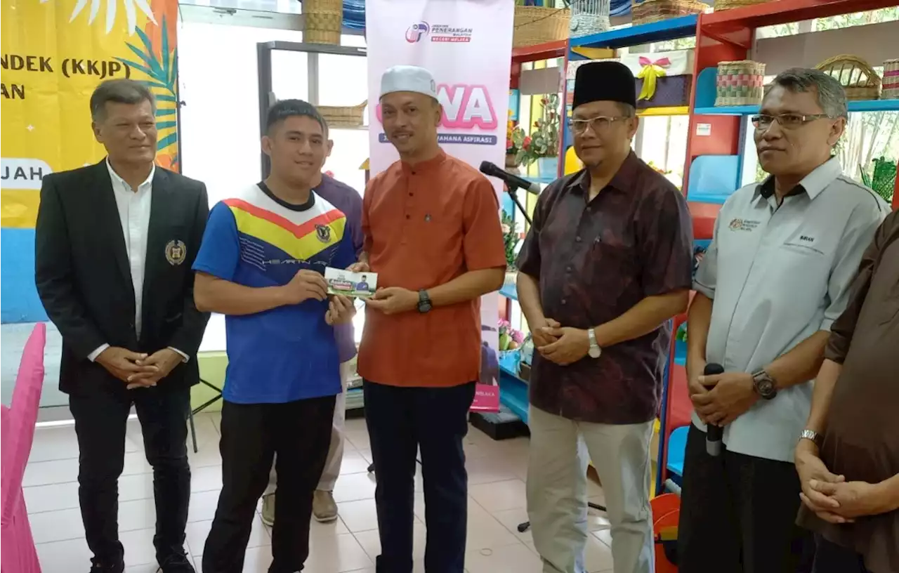 Atlet angkat berat Nyalas perlu bangunan sendiri