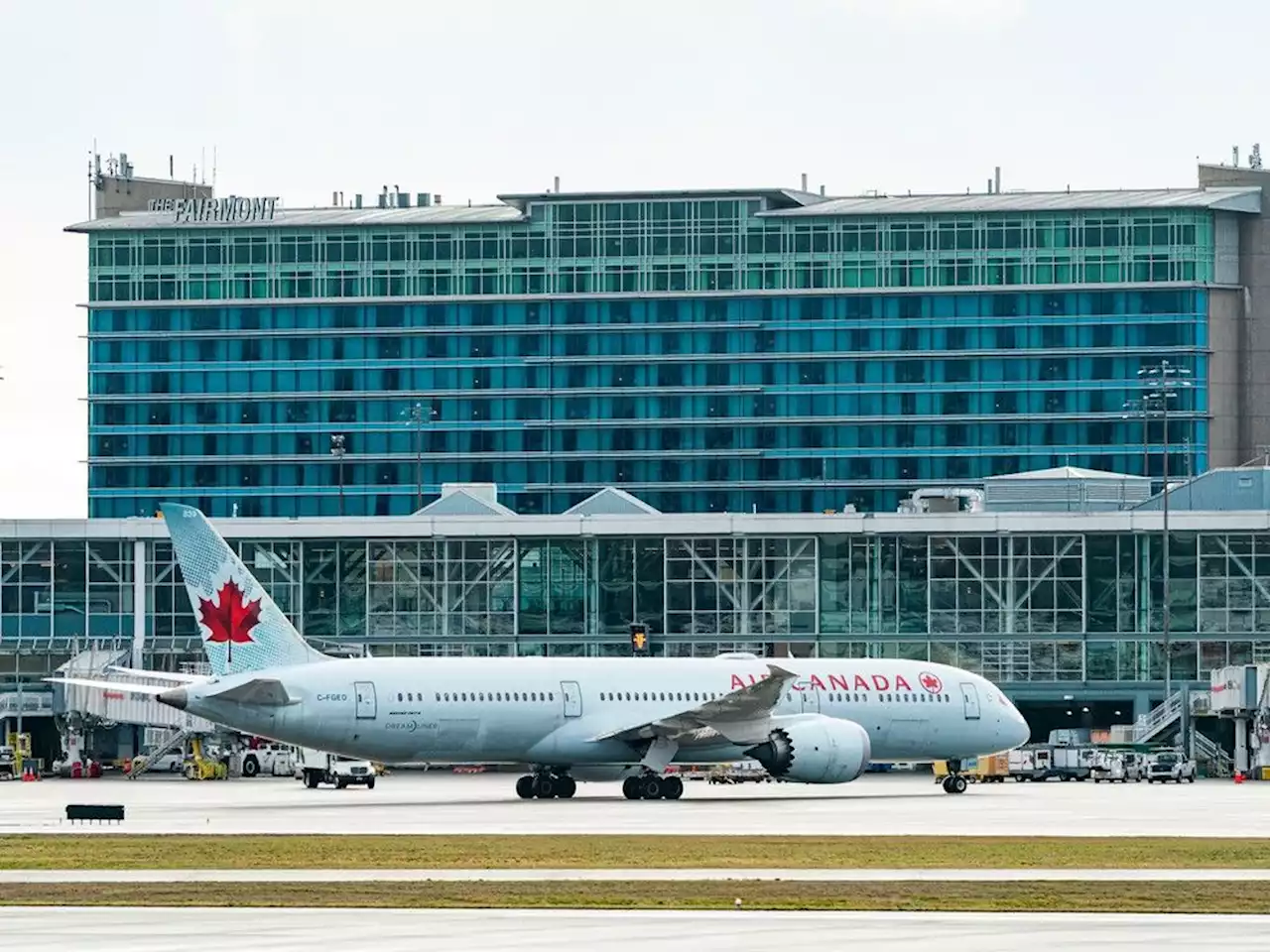 Delays and flight cancellations at Vancouver International Airport today