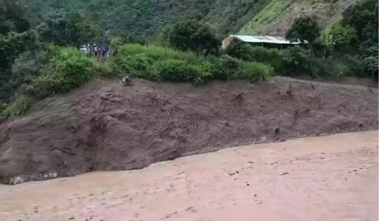 “Estamos atrapados, nos salvamos de milagro”: damnificada por avalancha en El Tarrita