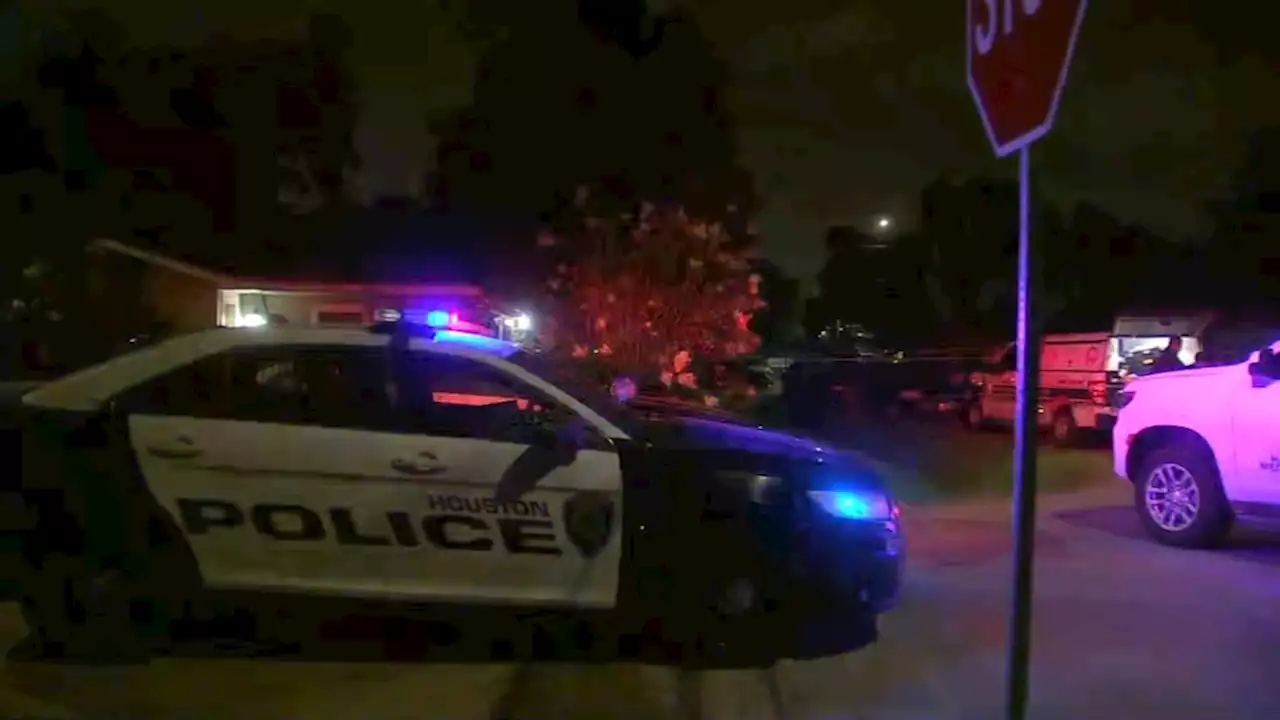 Woman found dead inside Kashmere Gardens home was stabbed in the face, Houston police say