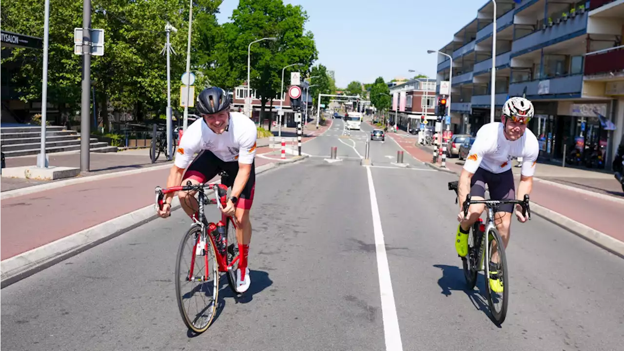 Tom en Sjors fietsen in 17 uur door Nederland voor stichting Mind