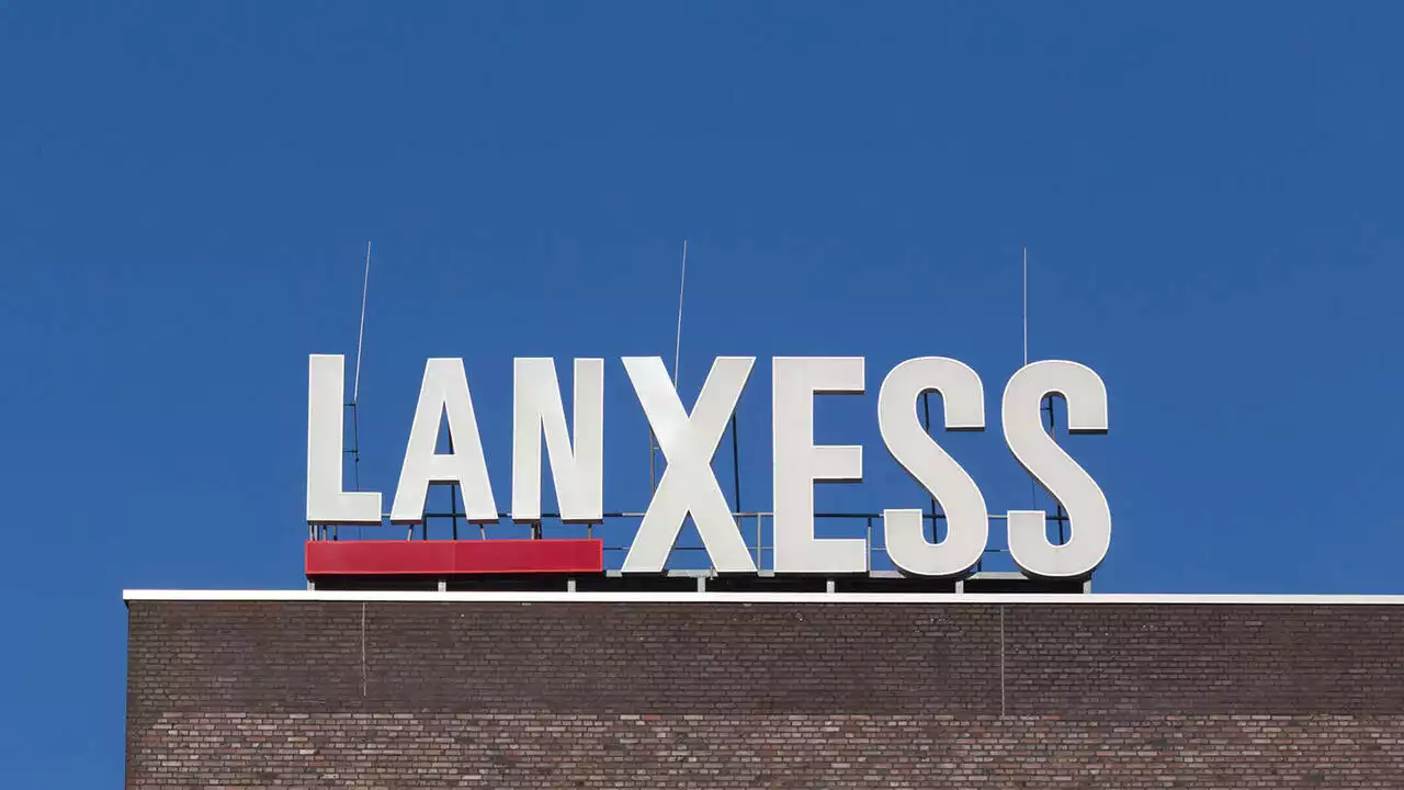 Lanxess-Aktie nach düsterer Prognose massiv unter Druck – auch BASF leidet