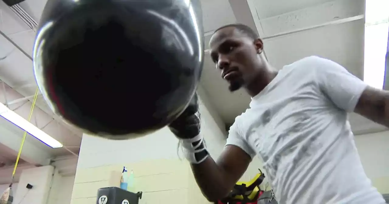 Chicago boxer Kenneth Sims Jr. reaches No. 2 world ranking with hopes for world title