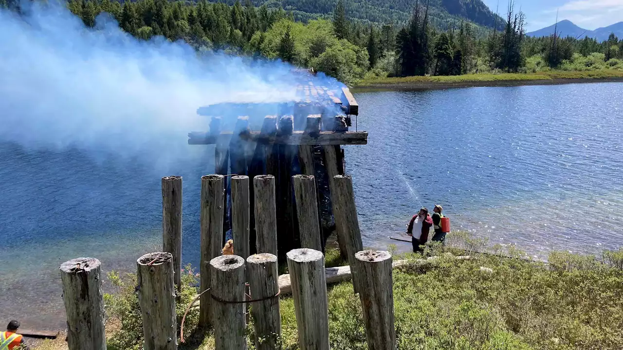 Fire on decommissioned bridge near Tofino fought by community members