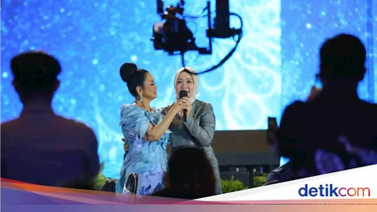 Merdu Banget, Duet Vina Panduwinata dan Atalia Praratya di detikJabar Awards