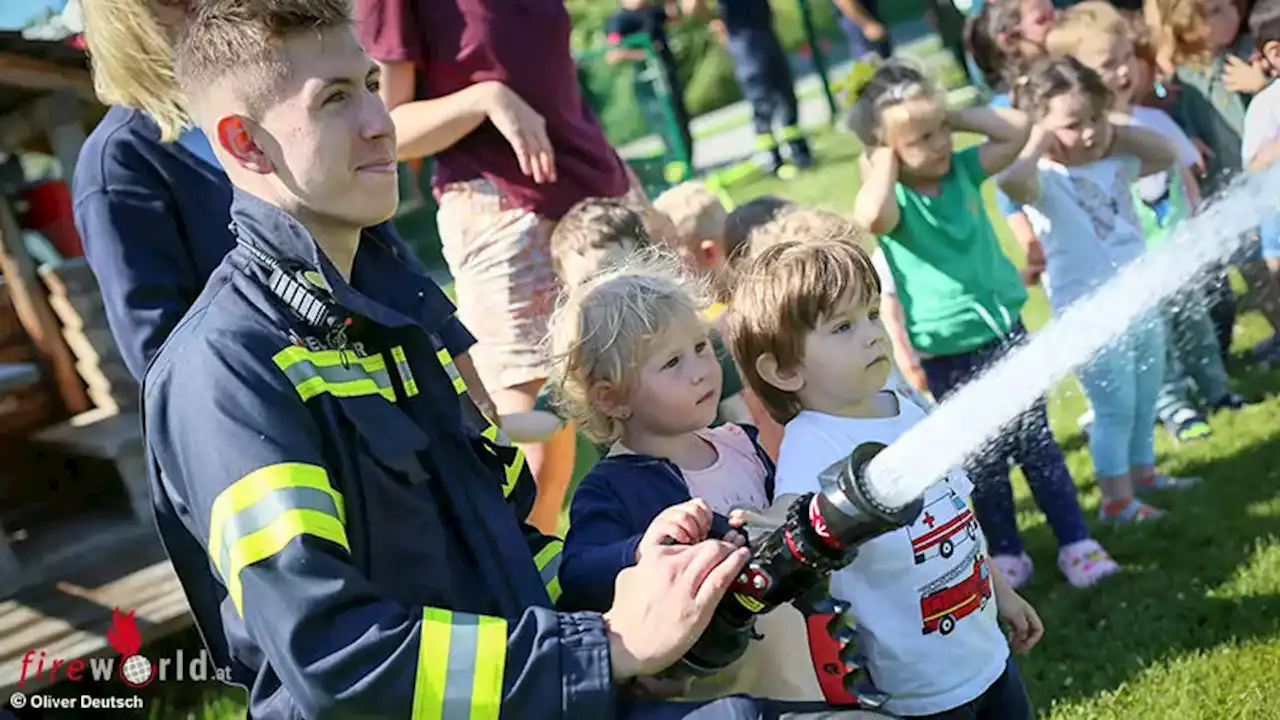 Oö: Feuerwehr unterstützt Blaulichtwoche des 'Kindergarten 6' in Marchtrenk