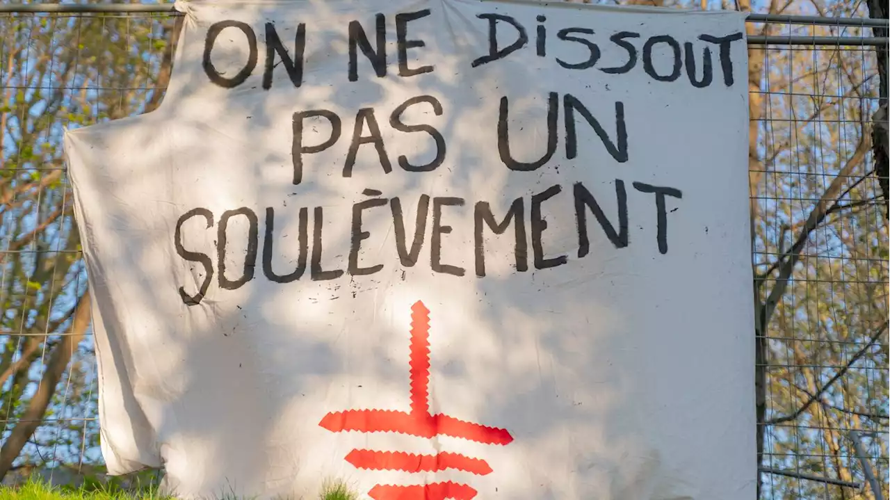 Gérald Darmanin annoncera demain la dissolution des Soulèvements de la Terre, le collectif dénonce une décision 'très politique' et 'inquiétante'