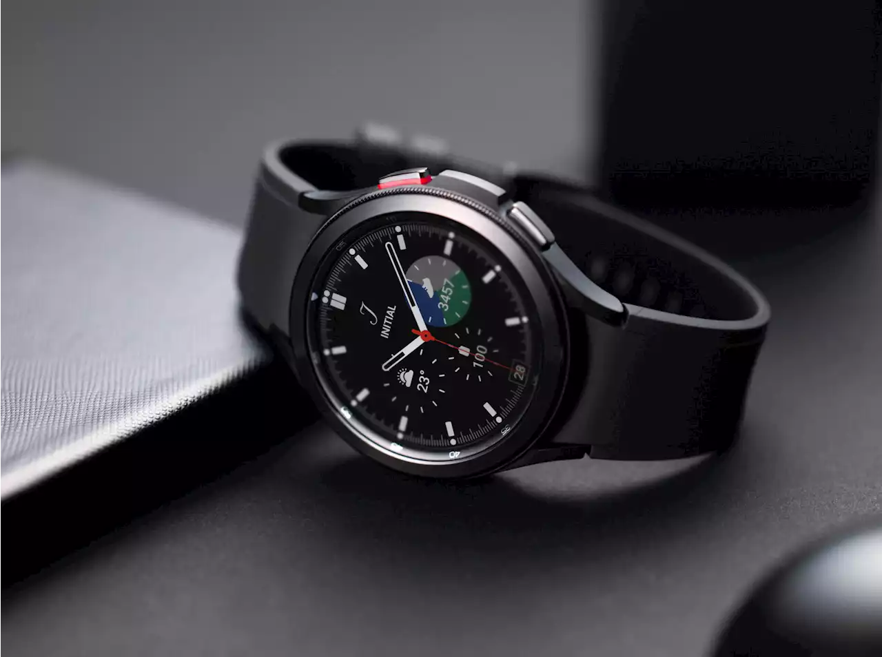 L'excellente Samsung Galaxy Watch 4 Classic est à -75 %, du jamais vu !