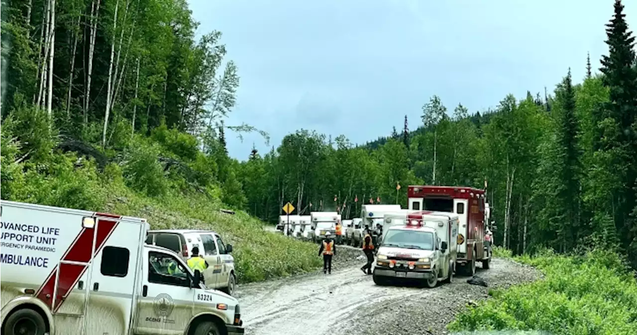 Workers in northern B.C. bus crash had recently been moved off site: Union | Globalnews.ca