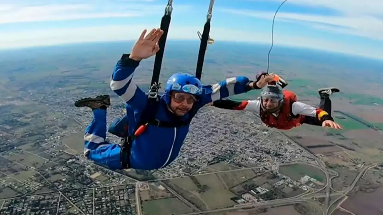 Muere un hombre al no abrirse su paracaídas durante un salto en Argentina