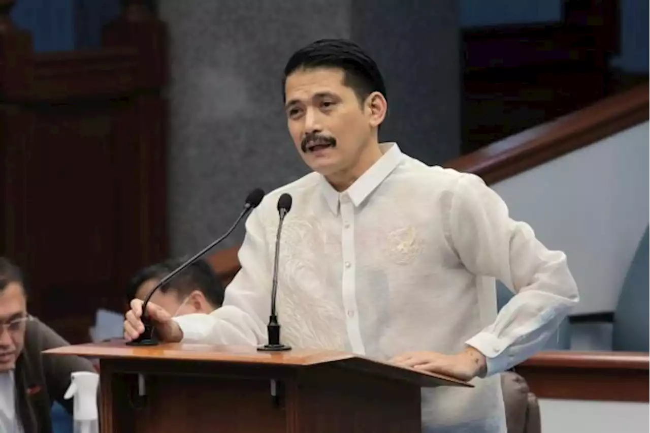 Padilla doesn’t feel allluded to by Drilon’s ‘lack of decorum’ comment